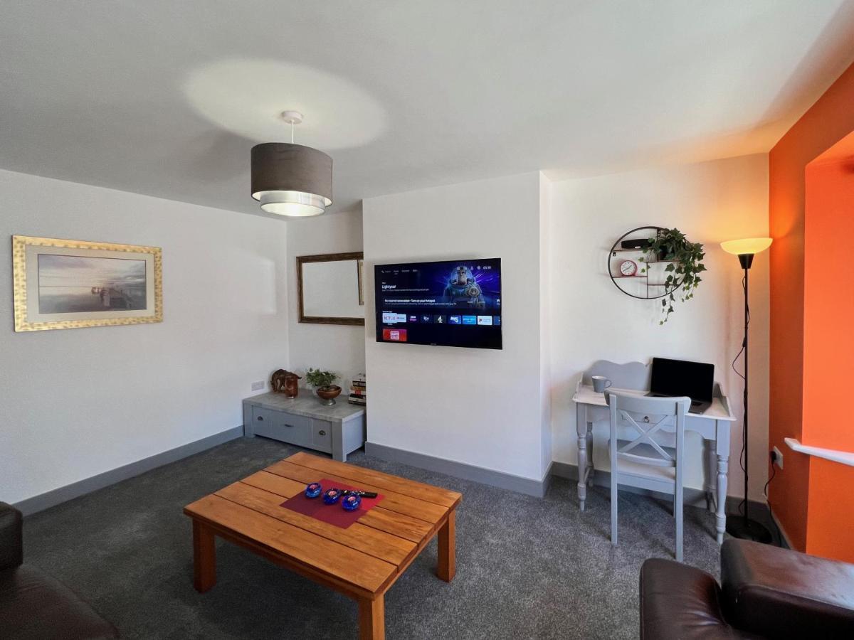 Curzon House One - Great For Contractors Or Family Holidays Cleethorpes Buitenkant foto