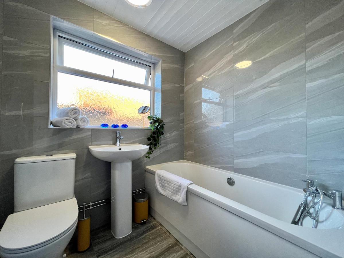 Curzon House One - Great For Contractors Or Family Holidays Cleethorpes Buitenkant foto